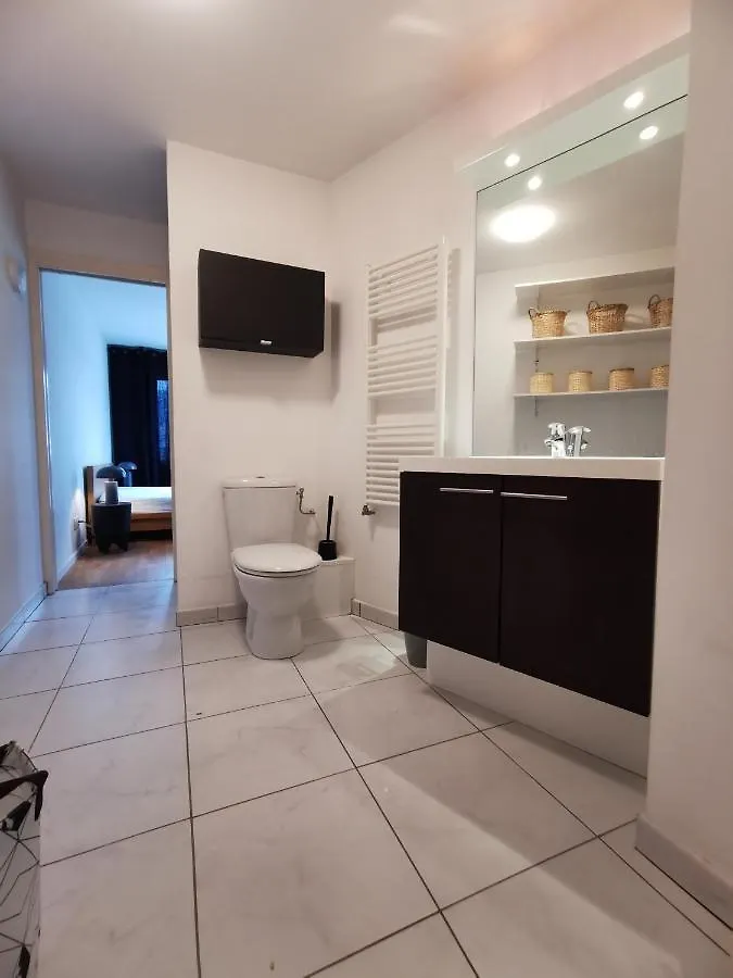 Cote Gare - Gare - Centre-Ville - Parking - Netflix - Wifi - Disney+ - Terrasse Άννεσι