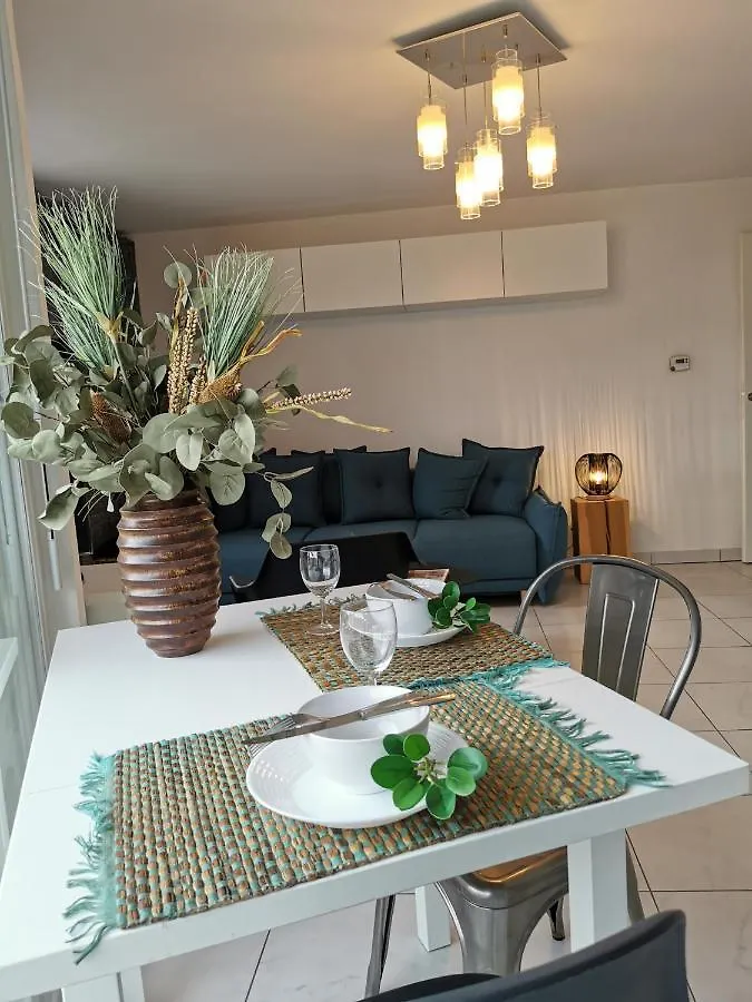 Cote Gare - Gare - Centre-Ville - Parking - Netflix - Wifi - Disney+ - Terrasse Άννεσι